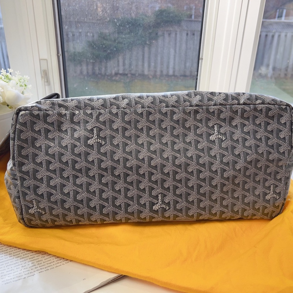 Host Pick—Goyard  Goyardine St. Louis GM 2023 - Picture 2 of 6